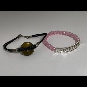 Mosh Green Donut Bead, Pink Pearl silver tone bar, 3 beads macrame bracelet